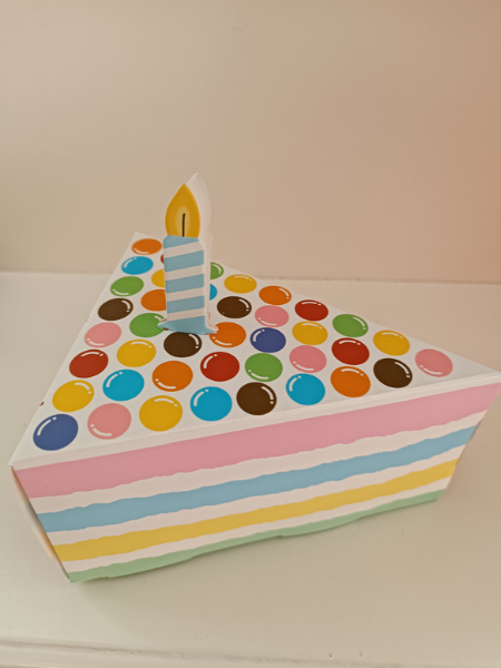 Cake box surprise